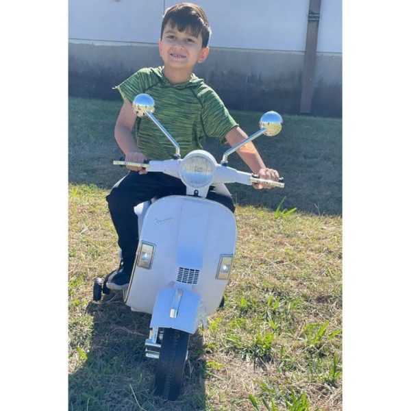 best-ride-on-cars-outdoor-vespa-scooter-12v-white-30808706678871_720x-4