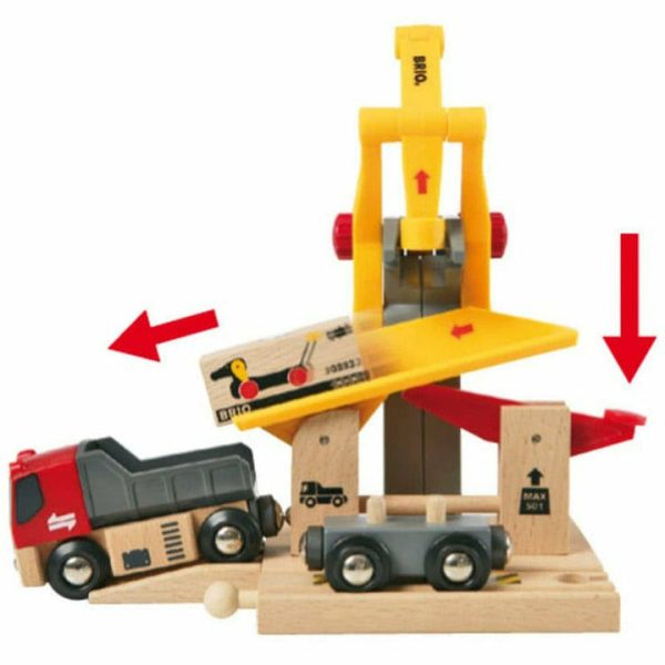 brio-vehicles-freight-goods-station-28401603870807_720x-2