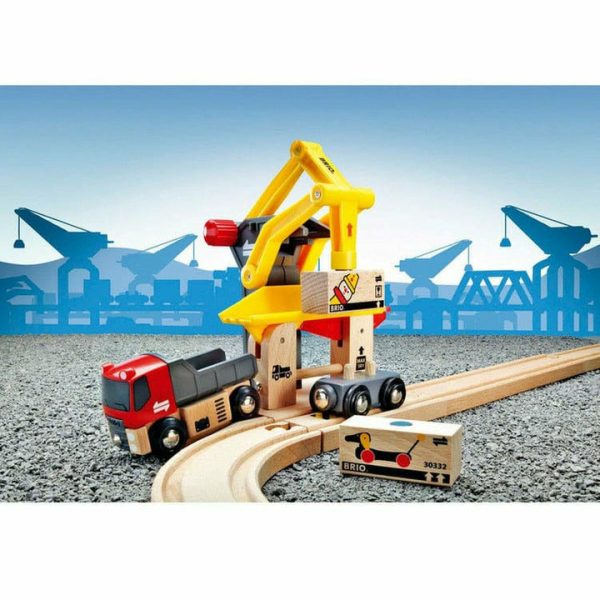 brio-vehicles-freight-goods-station-28401630117975_720x-3