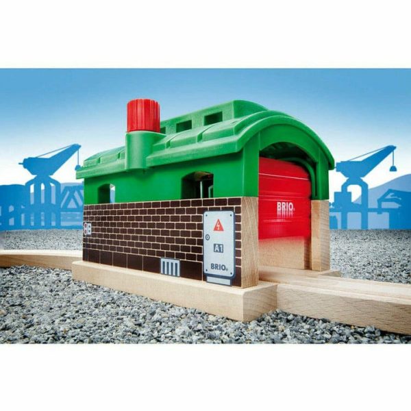 brio-vehicles-train-garage-13775763701847_720x-3