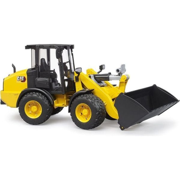 bruder-vehicles-cat-wheel-loader-1140905912_720x-2