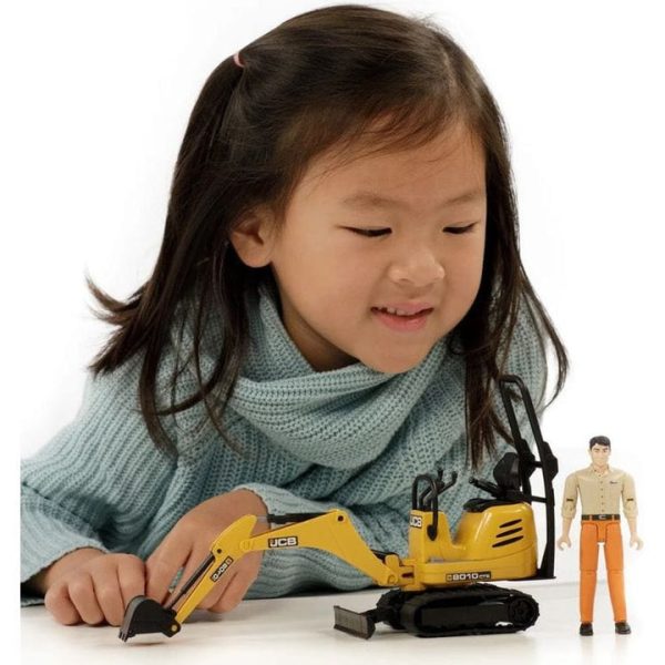 bruder-vehicles-jcb-micro-excavator-8010-cts-with-worker-1140303404_720x-2