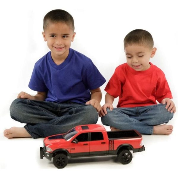 bruder-vehicles-ram-2500-power-wagon-1146600213_720x