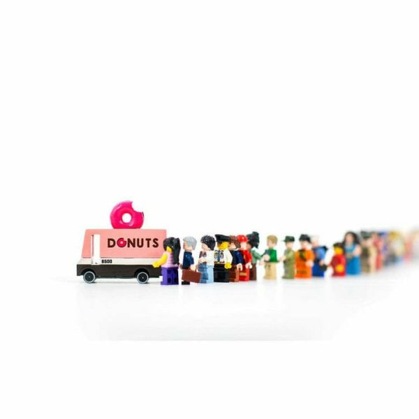 candylab-vehicles-candyvan-donut-van-14828032819287_720x-1