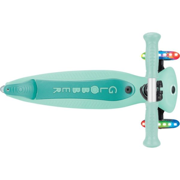 ddf93ddd-95bc-4ada-8b3f-b46e8785eb90_720x