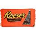 fao-schweetz-fao-schweetz-reese-s-playful-peanut-butter-pillow-pack-1124018782_720x-2