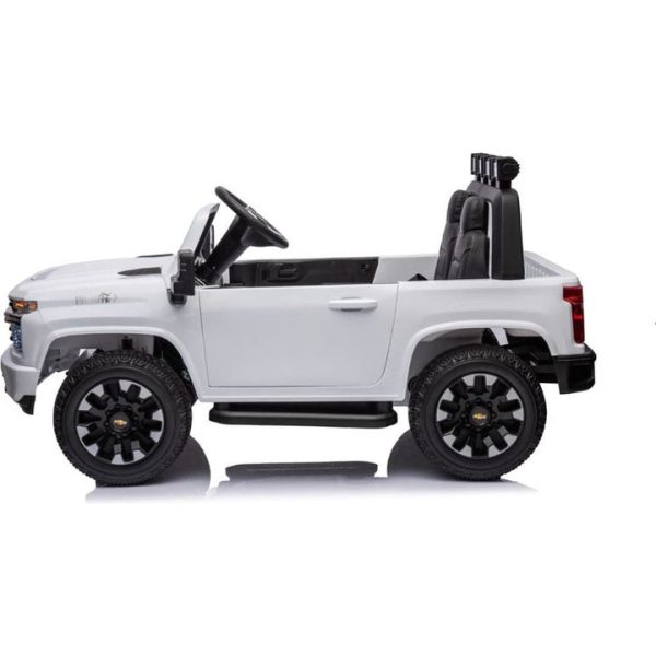 freddo-outdoor-24v-4x4-chevrolet-silverado-2-seater-ride-on-truck-for-kids-white-31443895910487_720x-2
