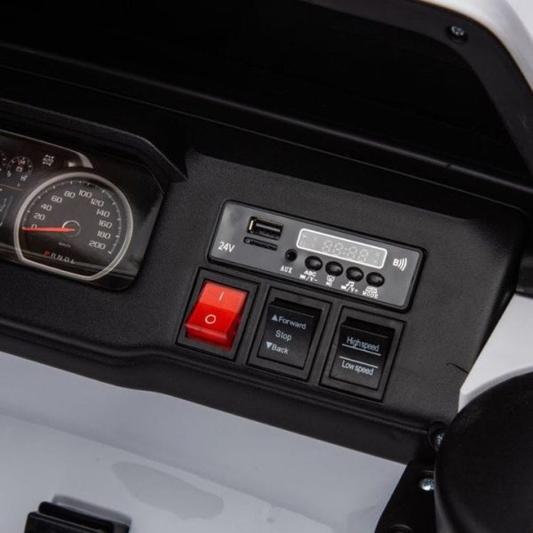 freddo-outdoor-24v-4x4-chevrolet-silverado-2-seater-ride-on-truck-for-kids-white-31443898433623_720x-5