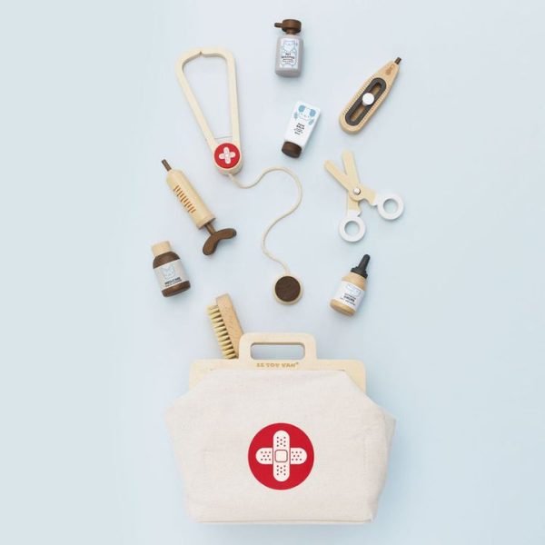 le-toy-van-preschool-10-piece-animal-vet-pretend-play-set-1153095534_720x