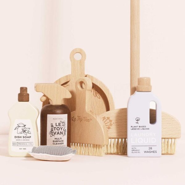 le-toy-van-preschool-7-piece-eco-friendly-wooden-cleaning-set-32562597855319_720x-4
