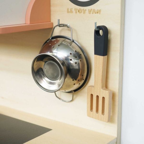 le-toy-van-preschool-family-size-wooden-play-kitchen-31479401873495_720x-1