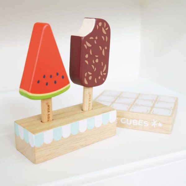 le-toy-van-preschool-kitchen-pretend-play-fridge-freezer-31479761731671_720x-2