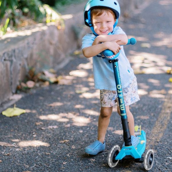 micro-kickboard-outdoor-micro-maxi-foldable-led-scooter-petrol-green-32480899563607_720x