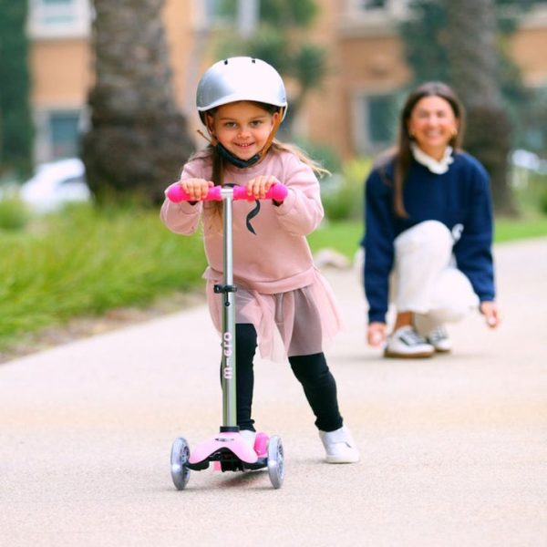 micro-kickboard-outdoor-micro-mini-led-scooter-neon-pink-32480888422487_720x-3