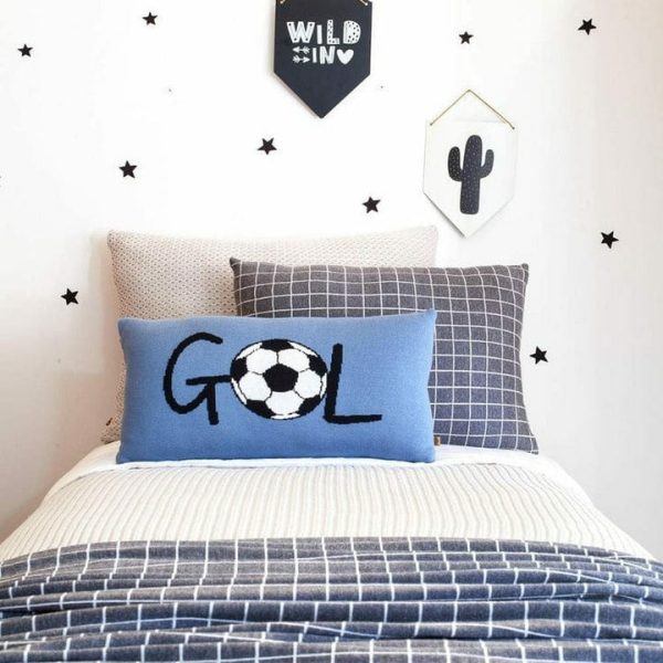 rian-tricot-room-decor-blue-gol-soccer-pillow-29042457608279_720x-1