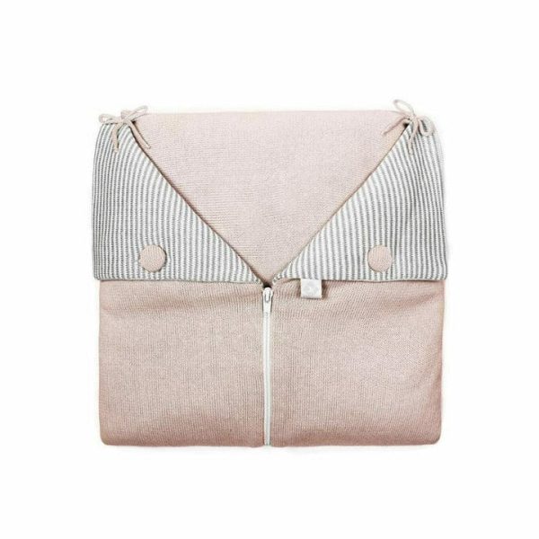 rian-tricot-room-decor-soft-pink-cocoon-blanket-29035734630487_720x-1