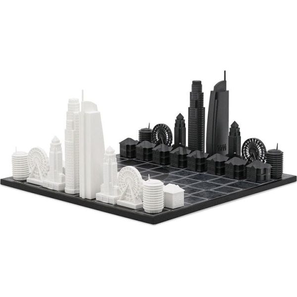 skyline-chess-games-los-angeles-edition-acrylic-chess-set-with-wood-map-board-31579732344919_720x-2
