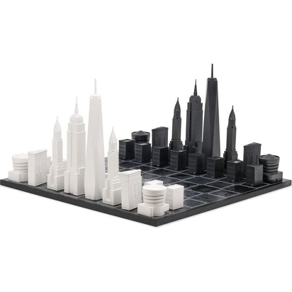 skyline-chess-games-new-york-city-edition-acrylic-chess-set-with-wood-map-board-31766635413591_720x-3
