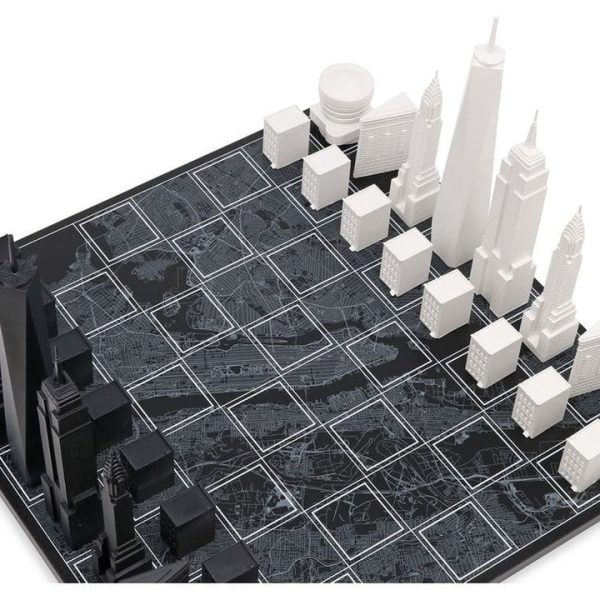 skyline-chess-games-new-york-city-edition-acrylic-chess-set-with-wood-map-board-31766635446359_720x-5
