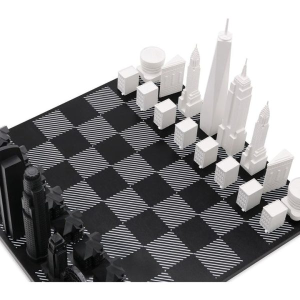 skyline-chess-games-new-york-versus-los-angeles-acrylic-chess-set-with-black-and-white-wood-hatch-board-31783556841559_720x-4