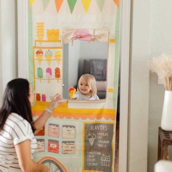 swingly-preschool-ice-cream-coffee-shop-doorway-storefront-32317056057431_720x-2