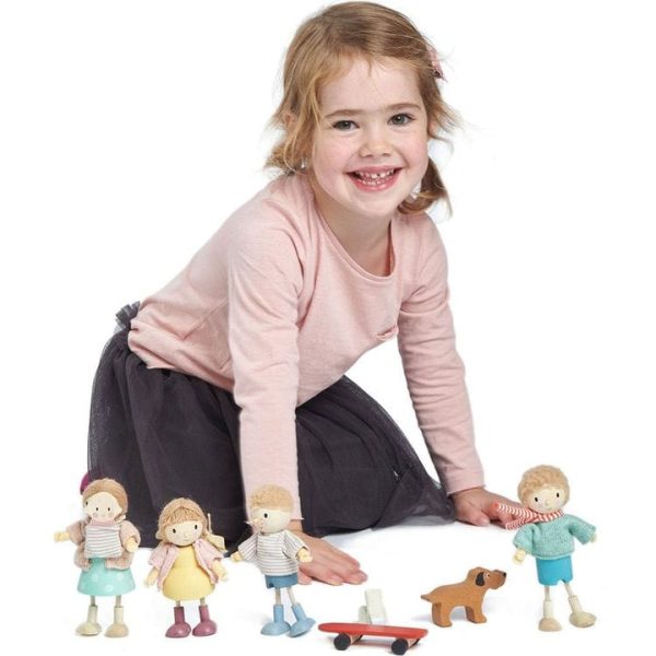 tender-leaf-toys-preschool-the-goodwood-family-wooden-dolls-32422991659095_720x-6