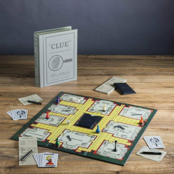 ws-game-company-games-clue-vintage-bookshelf-edition-28896789463127_720x-2